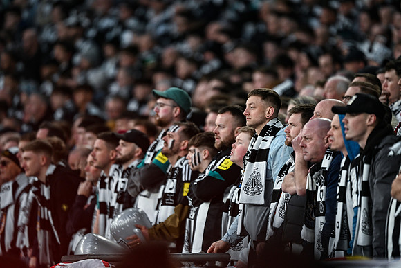 Matchday Fans -8102
