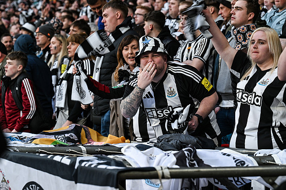 Matchday Fans -6235