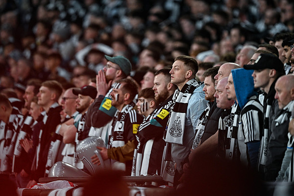 Matchday Fans -8105