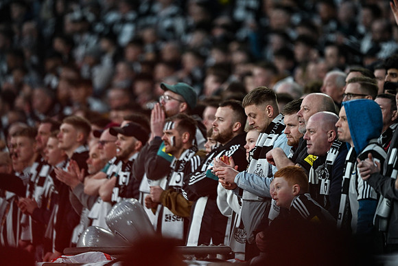 Matchday Fans -8119