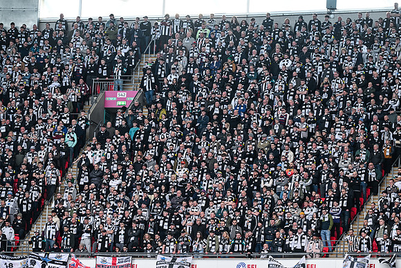Matchday Fans -7415