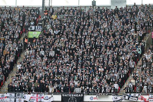 Matchday Fans -7394