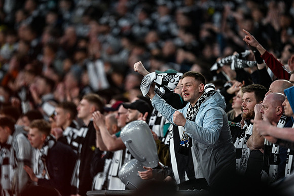 Matchday Fans -8286