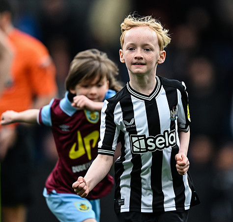 Burnley FC v Newcastle United - Premier League