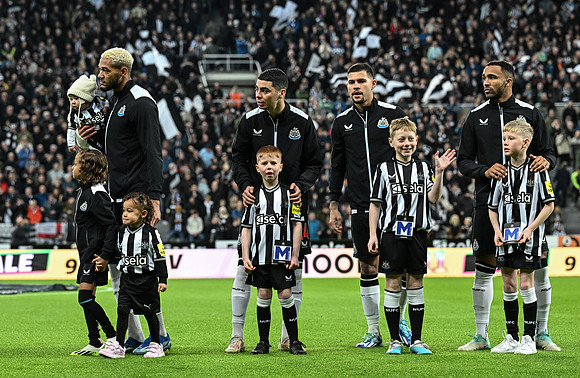 Newcastle United v Arsenal FC - Premier League