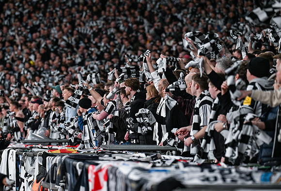 Matchday Fans -6679