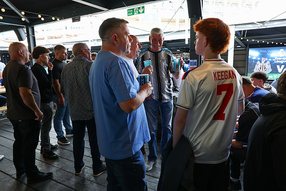 CB_Newcastle_Liverpool_094