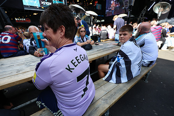 CB_Newcastle_Liverpool_097