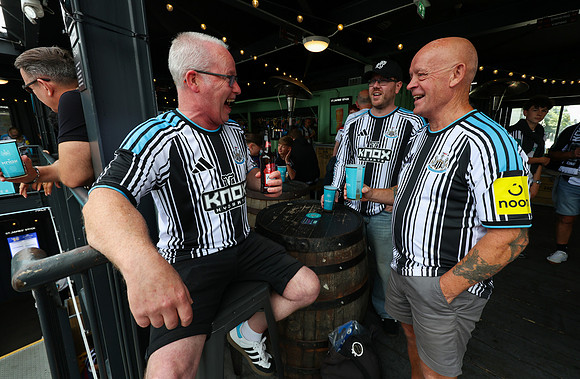 CB_Newcastle_Liverpool_086