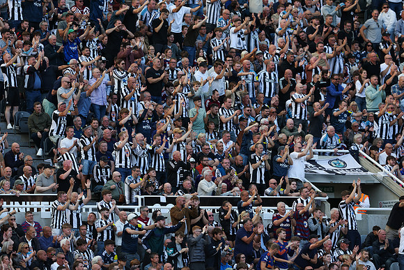 CB_Newcastle_Liverpool_327