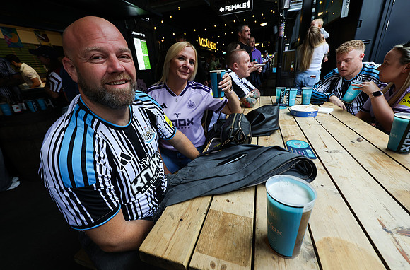 CB_Newcastle_Liverpool_098