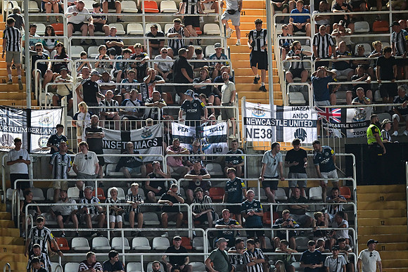 ST1_2329