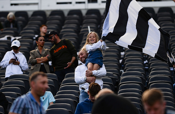 Newcastle United v Nottingham Forest - Premier League