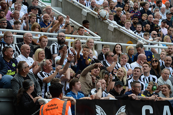 Newcastle United v Nottingham Forest - Premier League