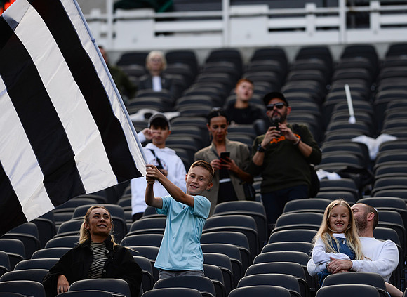 Newcastle United v Nottingham Forest - Premier League