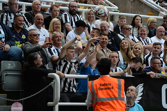 Newcastle United v Nottingham Forest - Premier League
