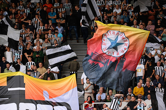 Newcastle United v Nottingham Forest - Premier League