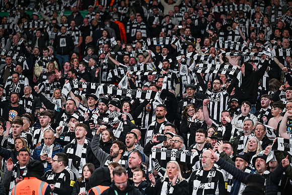 Matchday Fans -8038