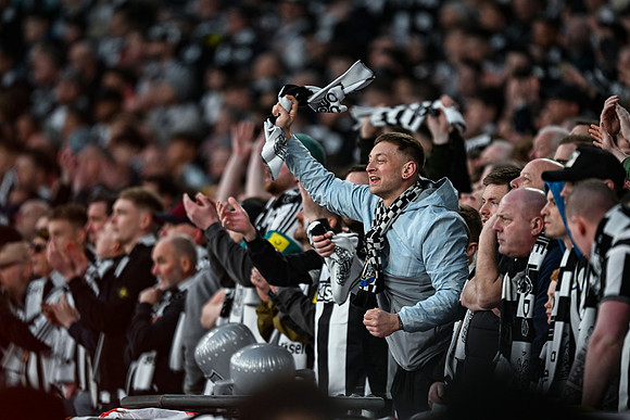 Matchday Fans -8196