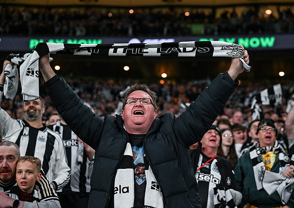 Matchday Fans -6587