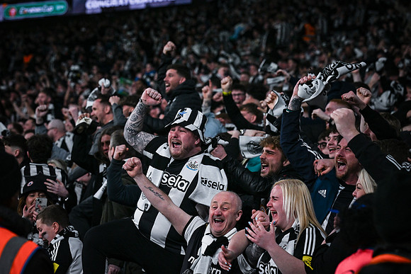 Matchday Fans -6760