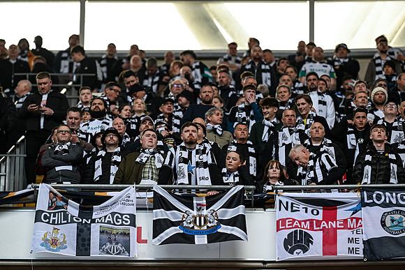 Matchday Fans -6845