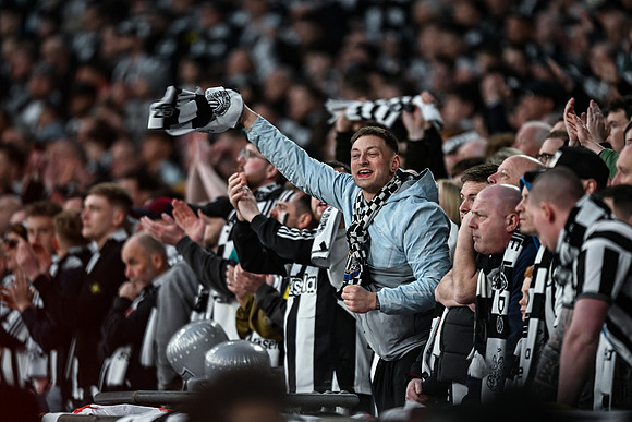 Matchday Fans -8190
