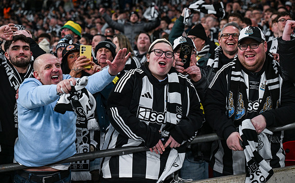 Matchday Fans -6705
