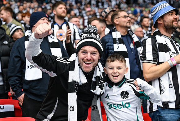 Matchday Fans -4697