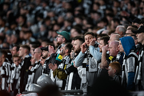 Matchday Fans -8143