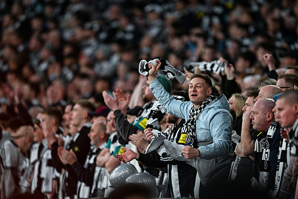 Matchday Fans -8221