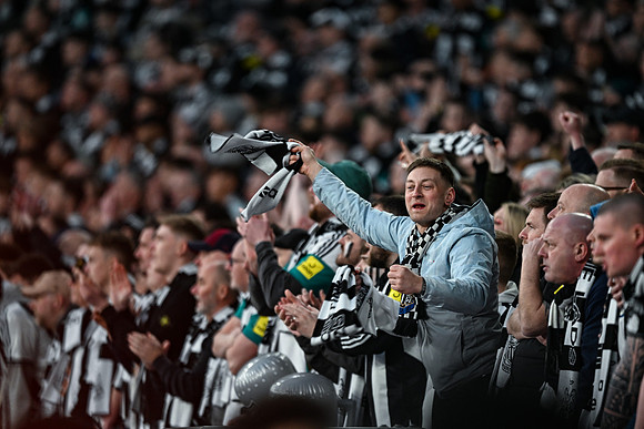 Matchday Fans -8218