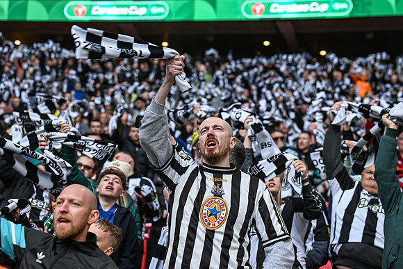 Matchday Fans -4777