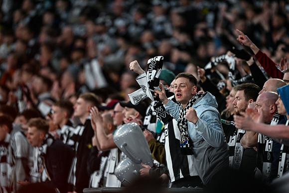 Matchday Fans -8284