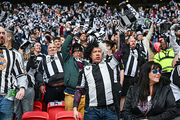 Matchday Fans -4806