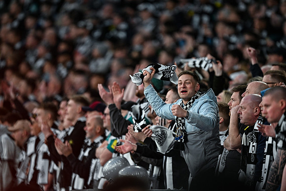 Matchday Fans -8216