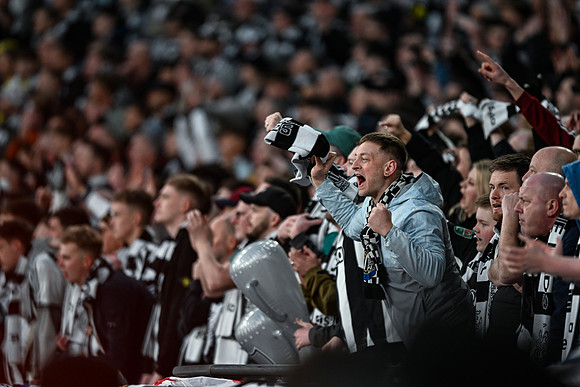 Matchday Fans -8289