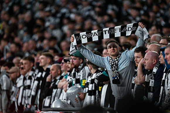 Matchday Fans -8176