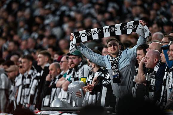 Matchday Fans -8171