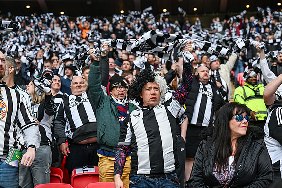 Matchday Fans -4808