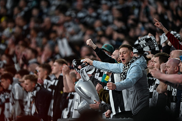 Matchday Fans -8283