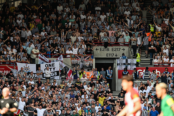 Brentford FC v Newcastle United - Premier League
