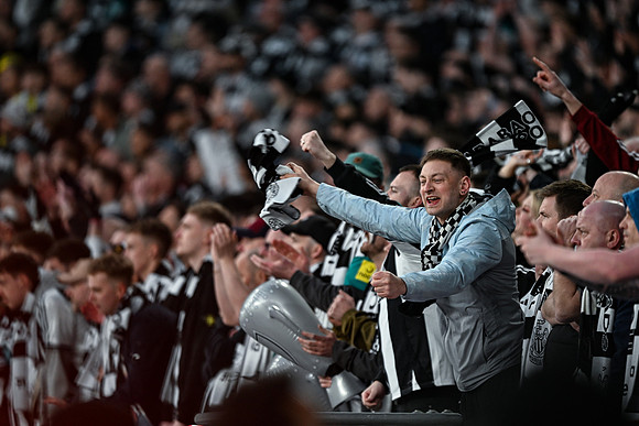 Matchday Fans -8278
