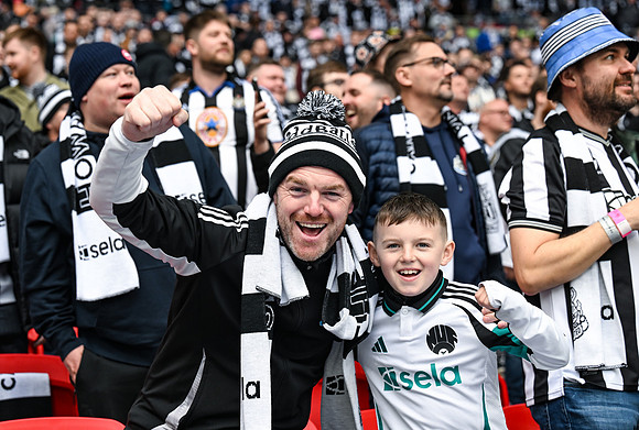 Matchday Fans -4694