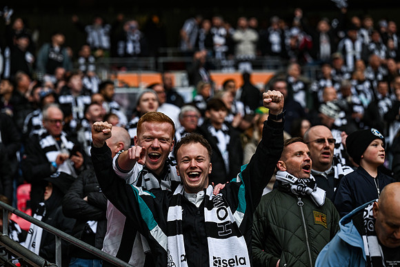 Matchday Fans -4532