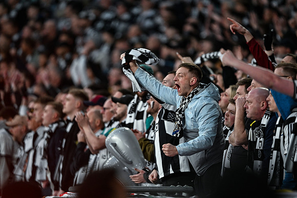 Matchday Fans -8269