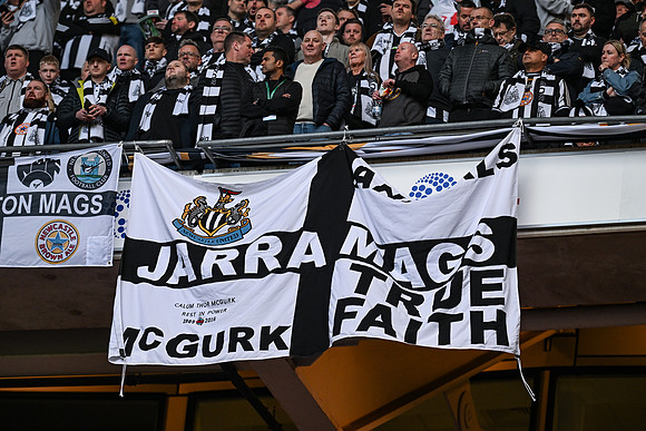 Matchday Fans -6830