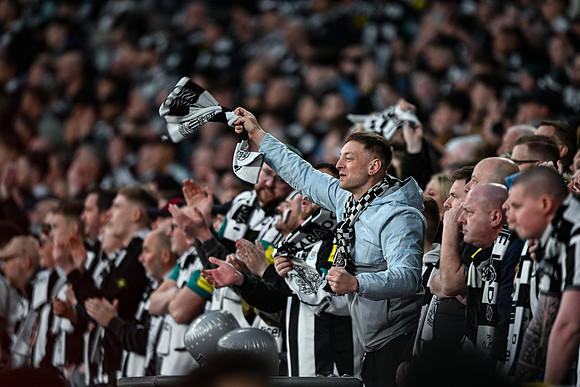 Matchday Fans -8231