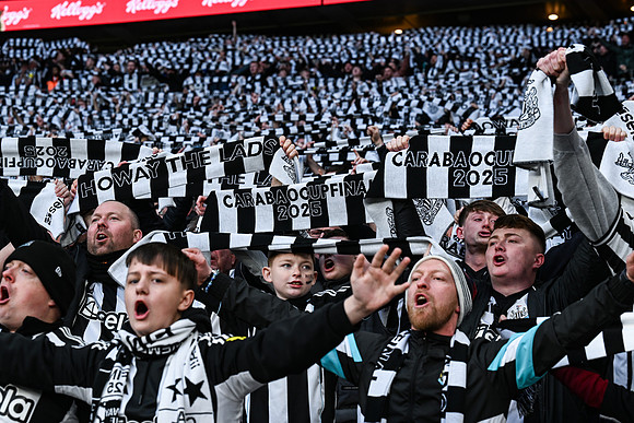 Matchday Fans -6284-2