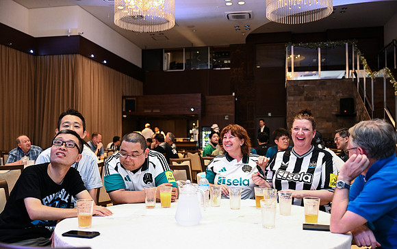 Crowd Karaoke-7134